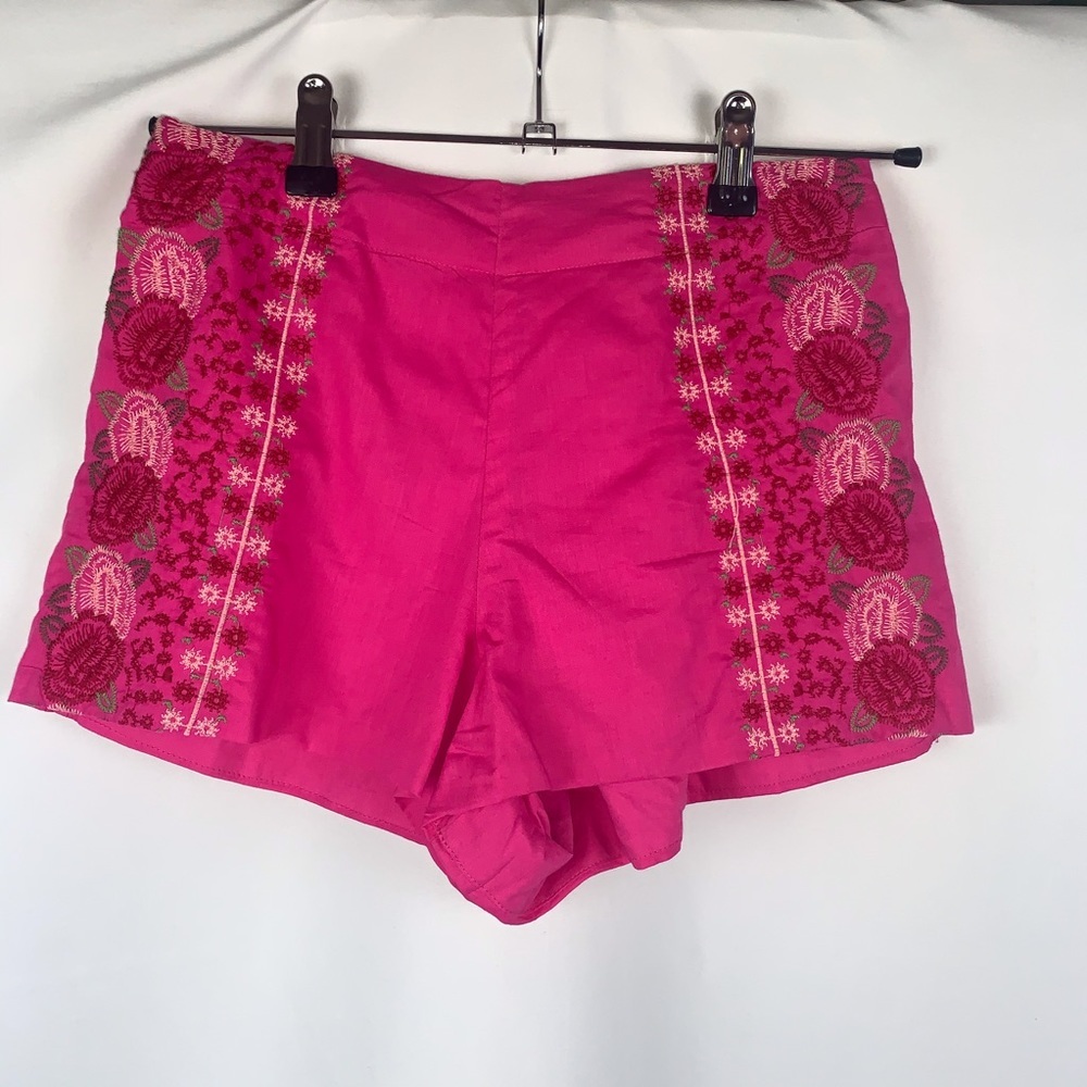 Isa & Ella Shorts Hot Pink Embroidered Size‎ Small Bohemian Boho 100% cotton